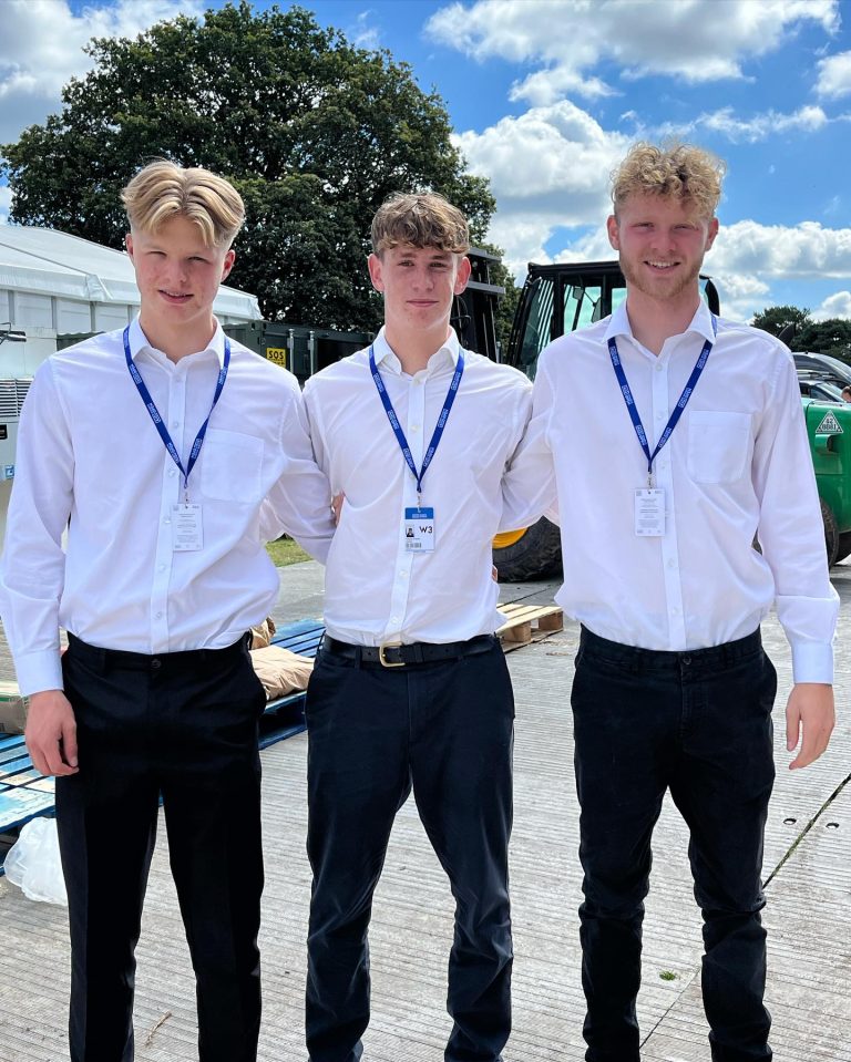 Profiles Personnel Photo 3 768x959