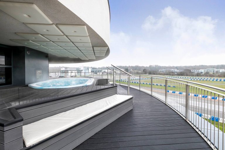 449234791 1258545915497901 899378850497623221 n 768x512