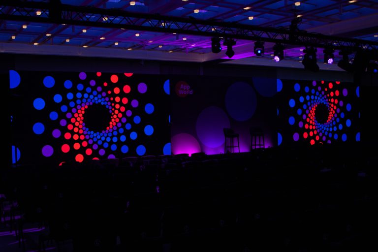 Tech Conference 768x512